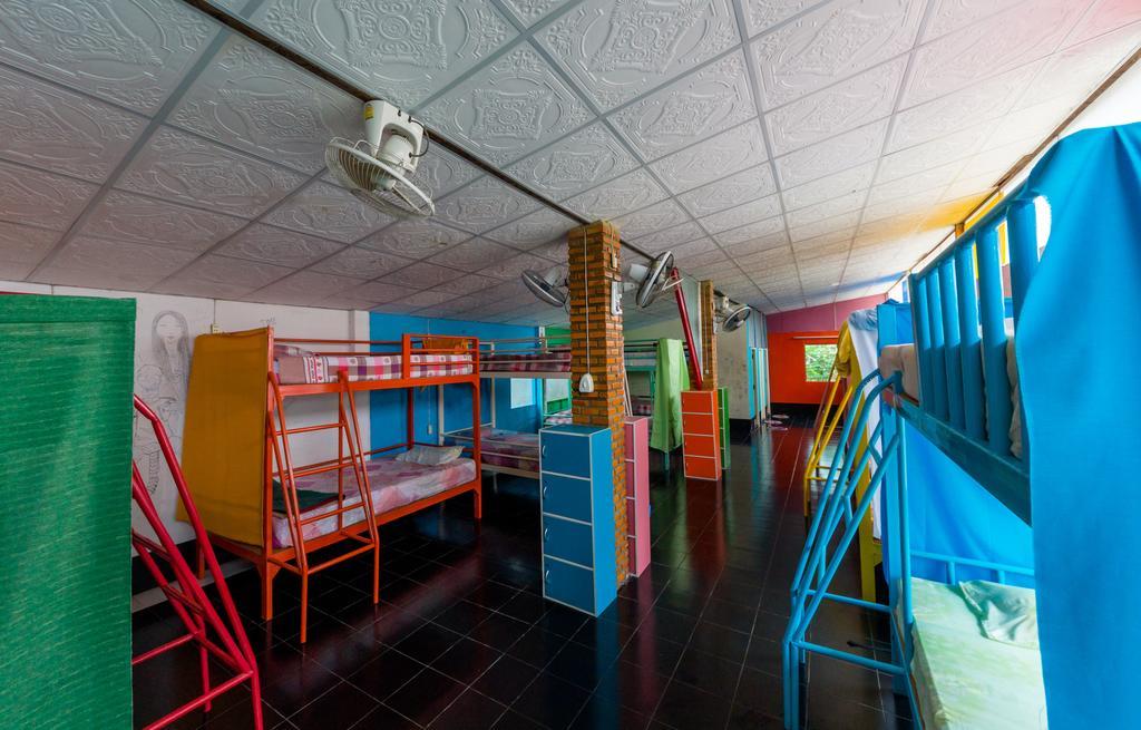 Funky Box Hostel تشيانغ كونغ الغرفة الصورة